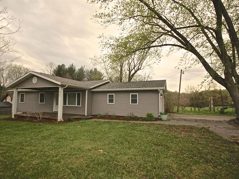 3801 W Woodyard Rd — Photo 1