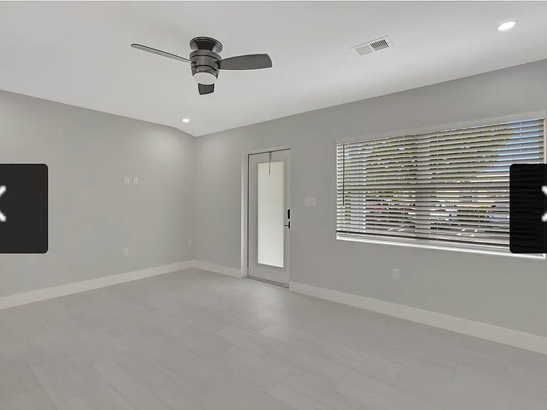251 Royal Ct — Photo 3