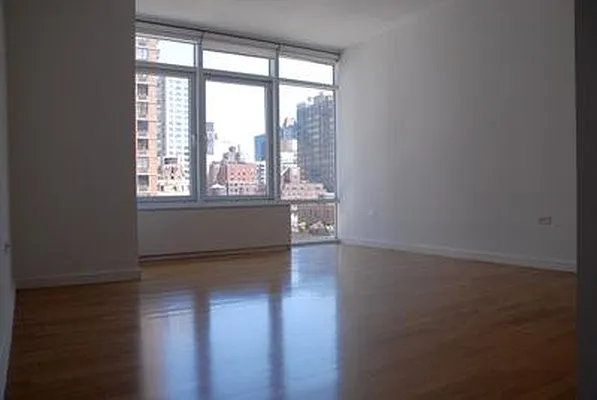 Sold by New York Private Realty Group | media 9