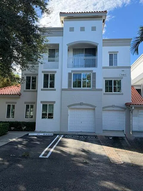 11011 Legacy Ln — Photo 1