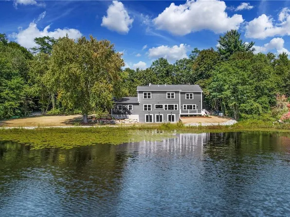60 Lake Shore Dr, Cumberland, RI 02864