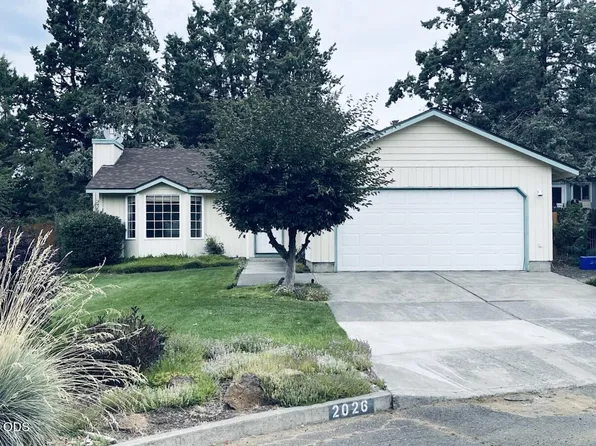 2026 NE Hall Cir, Bend, OR 97701