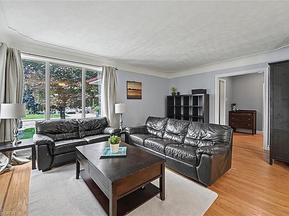 5th image of 56 Everton Pl