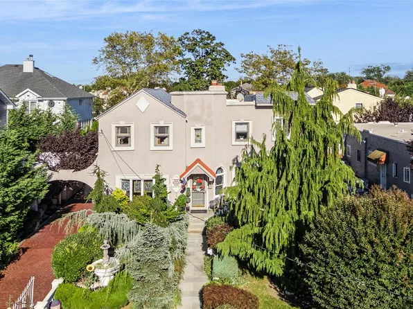 315 wynsum Avenue, Merrick, NY 11566