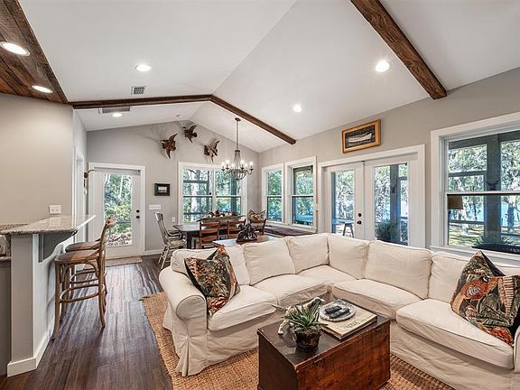 5th image of 1412 Baden Powell Rd