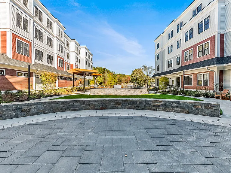 The Block at 22 Everett St — Photo 32