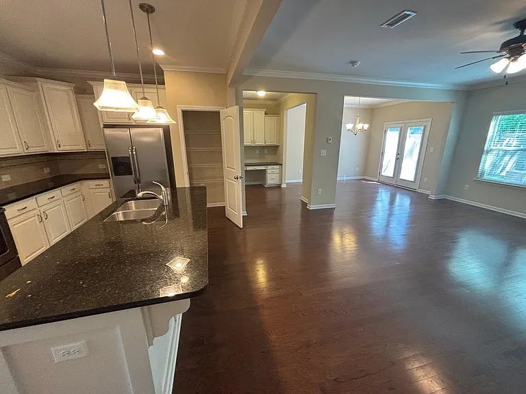451 Shakespeare Dr — Photo 21