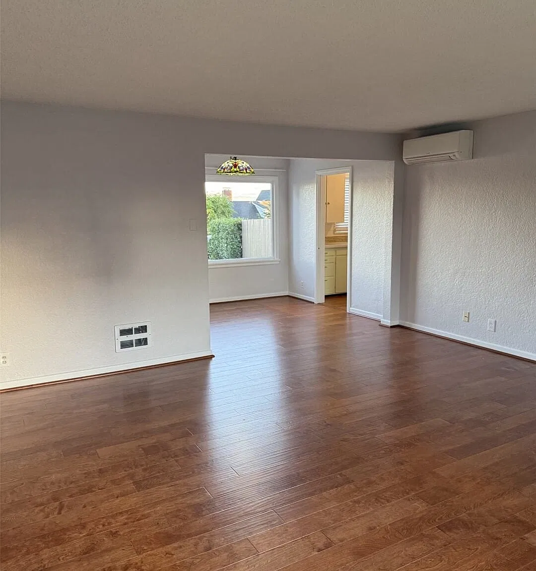 2 bed, 1.0 bath, 1090 sqft, $2,600 — Photo 4