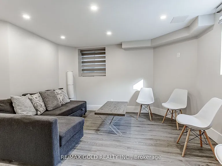 3352 Vernon Powell Dr — Photo 36