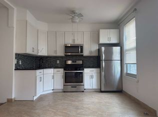 18-34 21st Dr #2R, Astoria, NY 11105