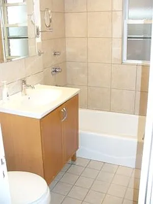 Sold by New York Private Realty Group | media 17