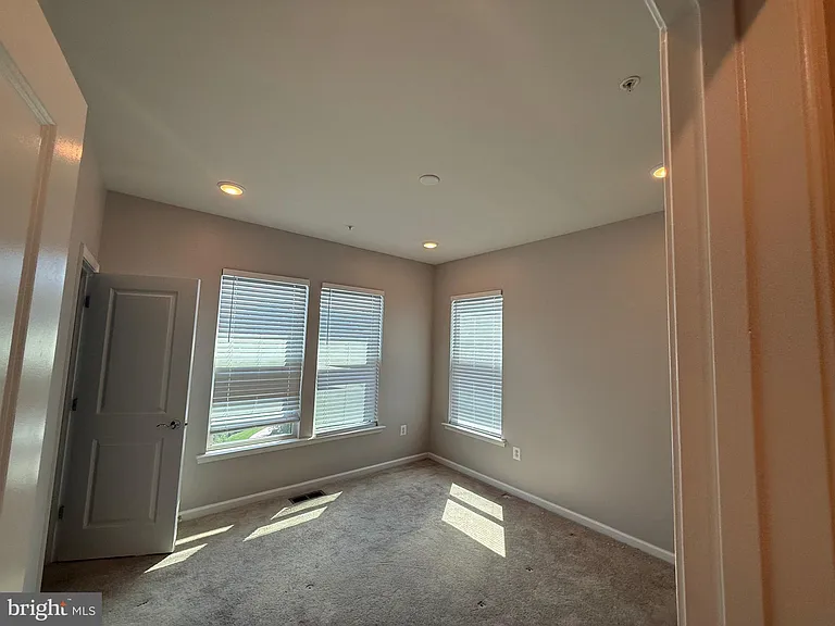 221 Narrowleaf Way — Photo 46