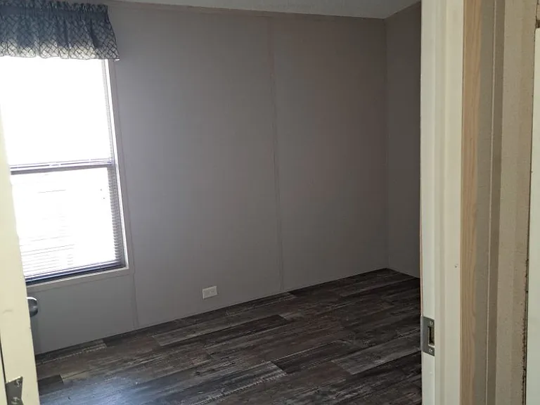 208 N Highway 22A #10 — Photo 16