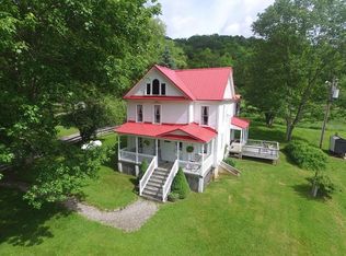 570 Old Farm Rd, Slatyfork, WV 26291