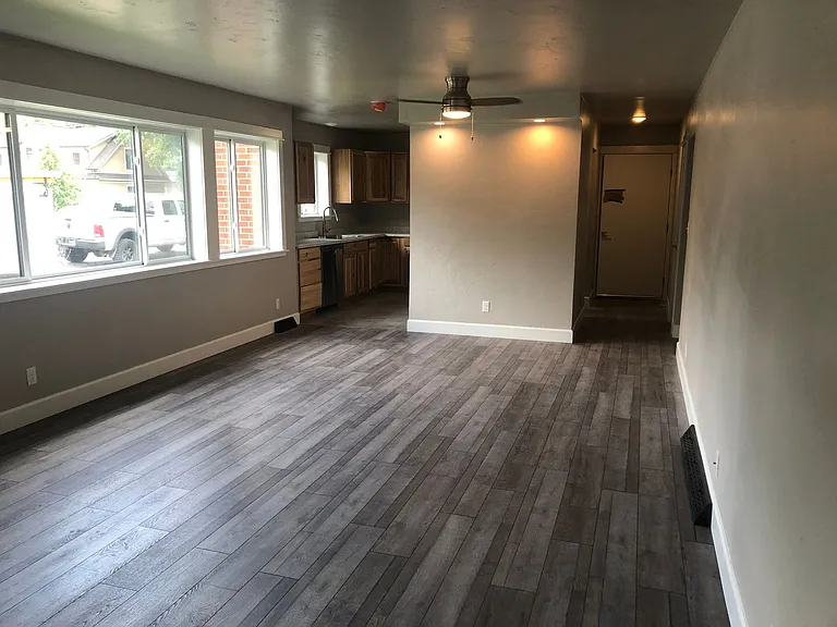 515 Hazel St — Photo 10