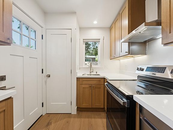 4th image of 161 Bolinas Rd #C