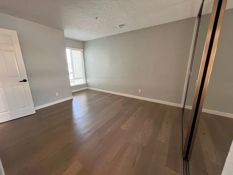 River House Apartments — Photo 70