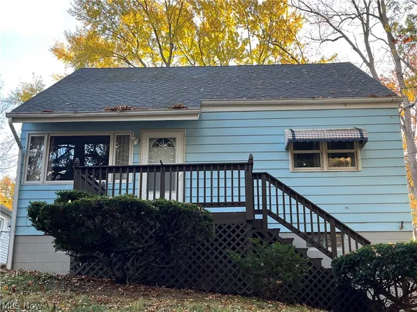 877 Burbank Ave, Akron, OH 44305
