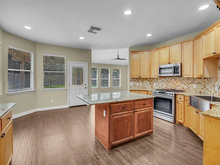 2919 Silverbit Trail Ln — Photo 10