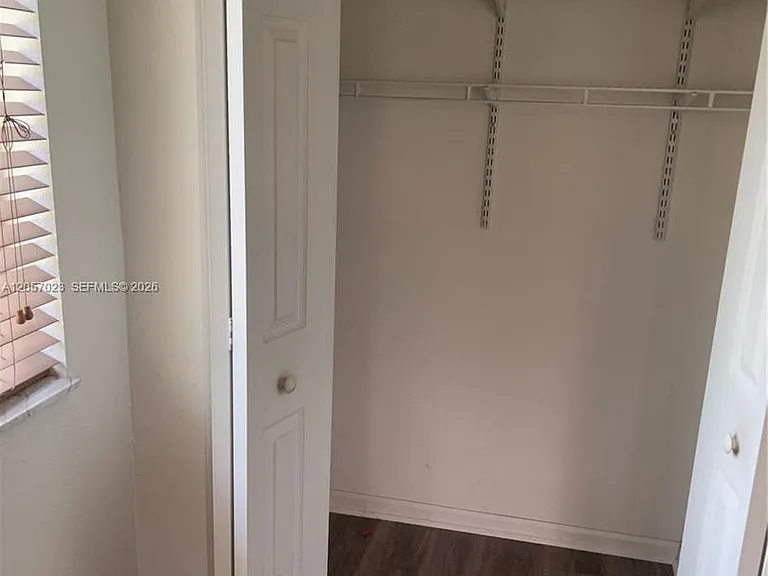 2847 S Evergreen Cir — Photo 3