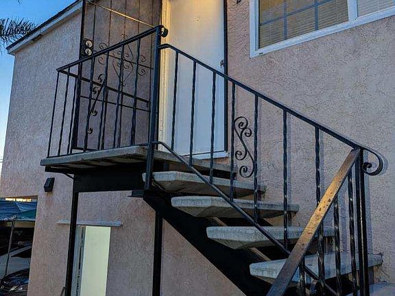 5th image of 3652 44th St