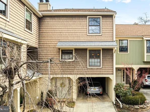 319 Kings Croft, Cherry Hill, NJ 08034