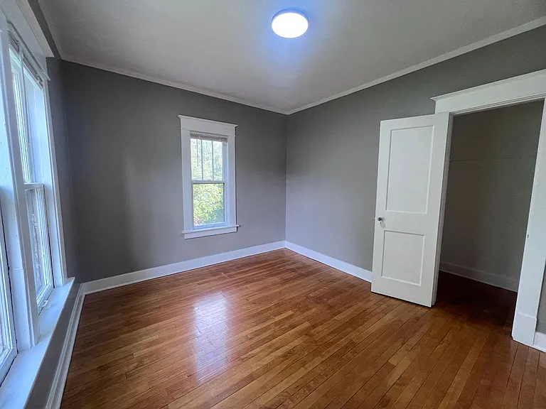 317 Pine Ave NW — Photo 14