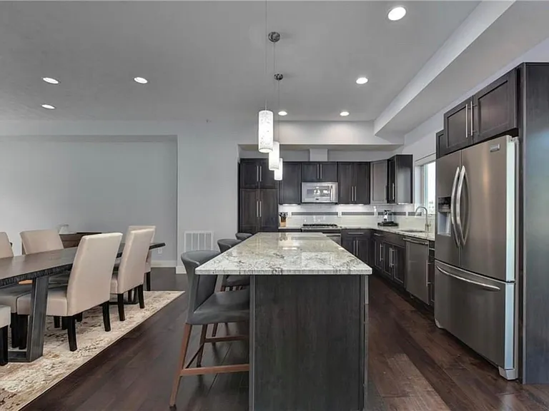 2293 City View Dr — Photo 8