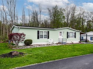 47 Hidden Meadows Dr, Bergen, NY 14416
