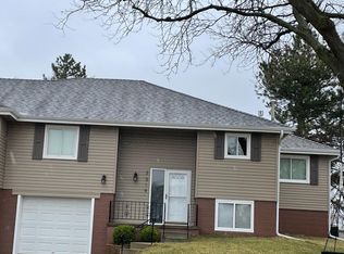 3519 S 135th Cir, Omaha, NE 68144