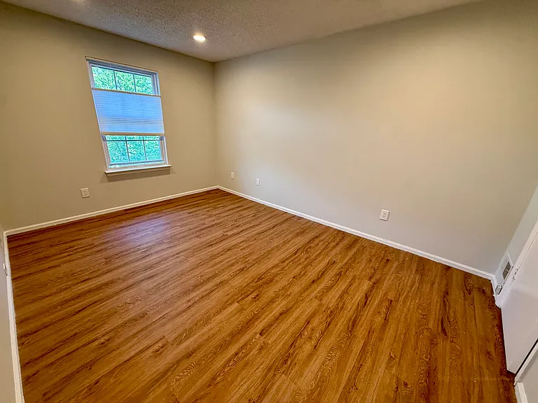 197 Larch Ln — Photo 7