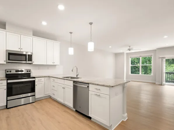 1529 Birnam Dr, Charlottesville, VA 22901