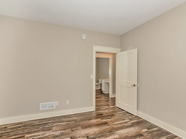 312 61st St SW — Photo 22