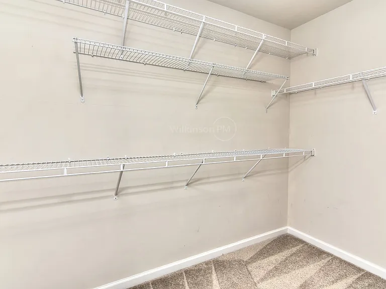 1868 Scarbrough Cir — Photo 35