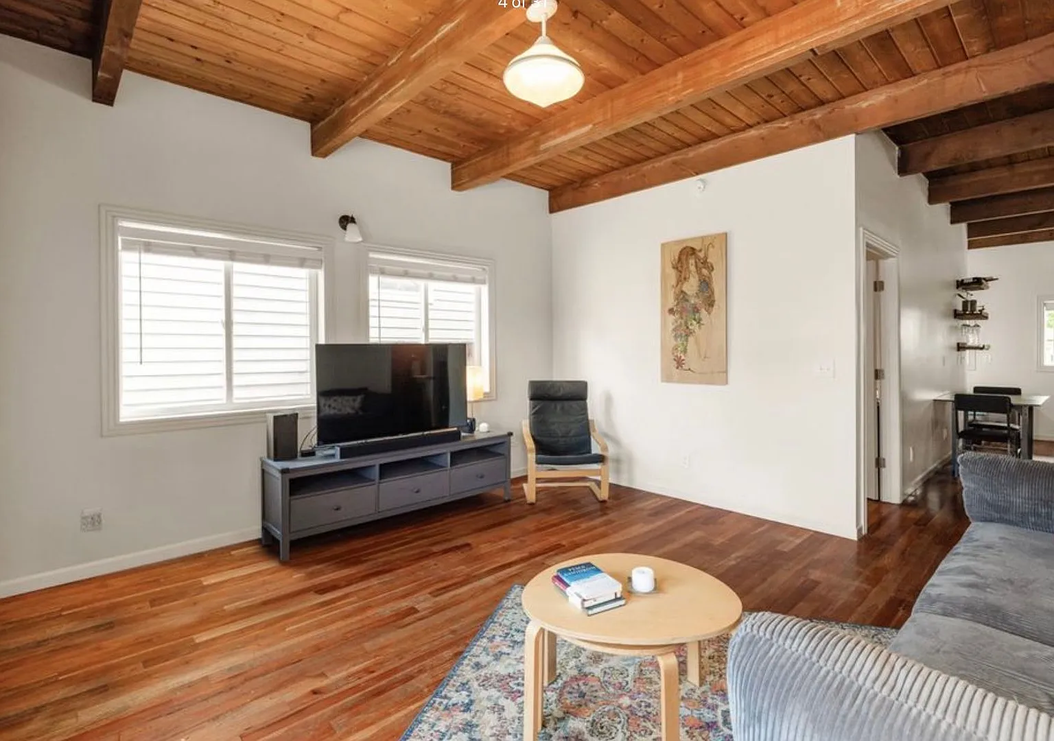 Beautiful 3-Bedroom Milwaukie Home Wood Floors & Tons Of Character! — Photo 4