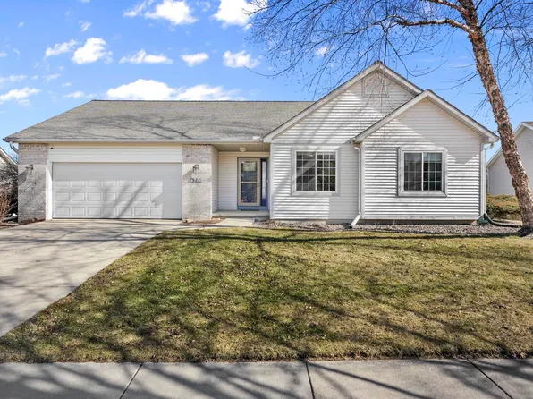 521 Military Ridge Dr, Verona, WI 53593