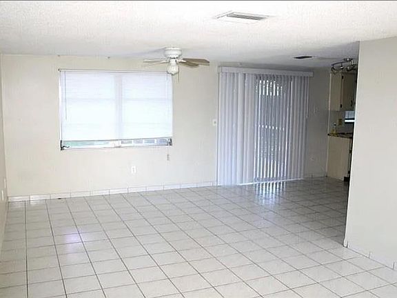 3rd image of 3742 Darlington Rd