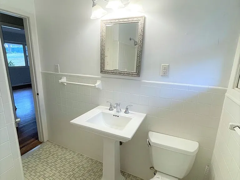 717 Williams Cir — Photo 13