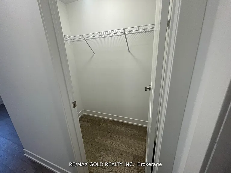 1095 Douglas McCurdy Cmn #161 — Photo 10