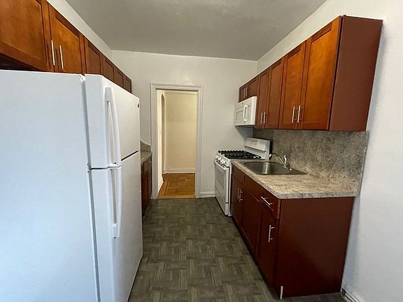3rd image of 64-42 Booth St #1