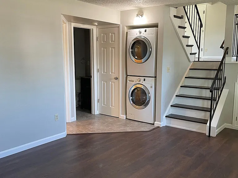 E Progress Cir S — Photo 19