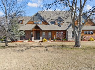 6717 Hummingbird Ct, Owasso, OK 74055
