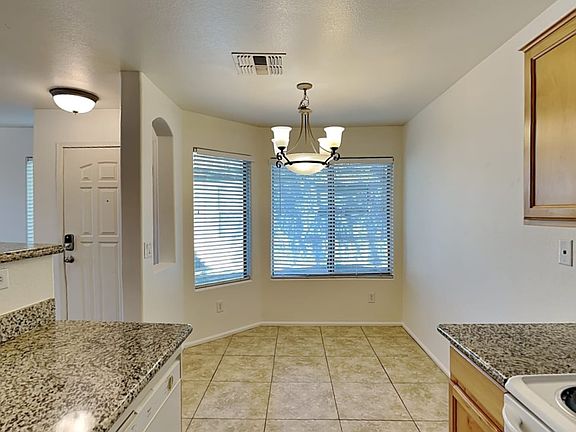 5th image of 15983 W Moreland St