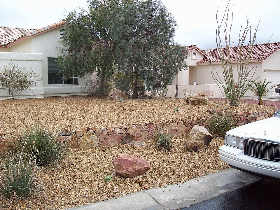 1st image of 2401 Bluebird Ln