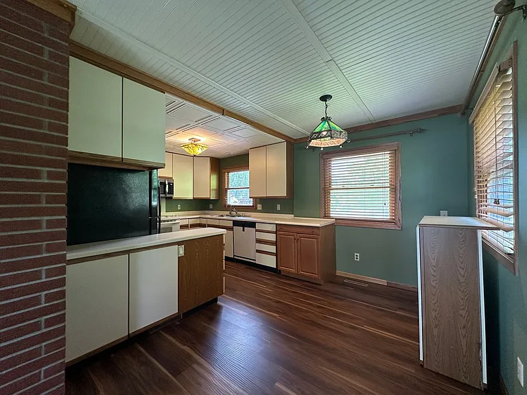 2830 Waubesa Ave — Photo 17