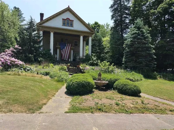 160 E Adams St, Cochranton, PA 16314