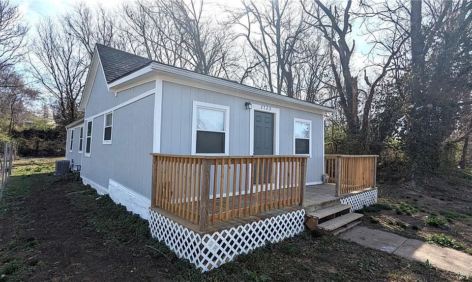 1st image of 2723 Norton Ave