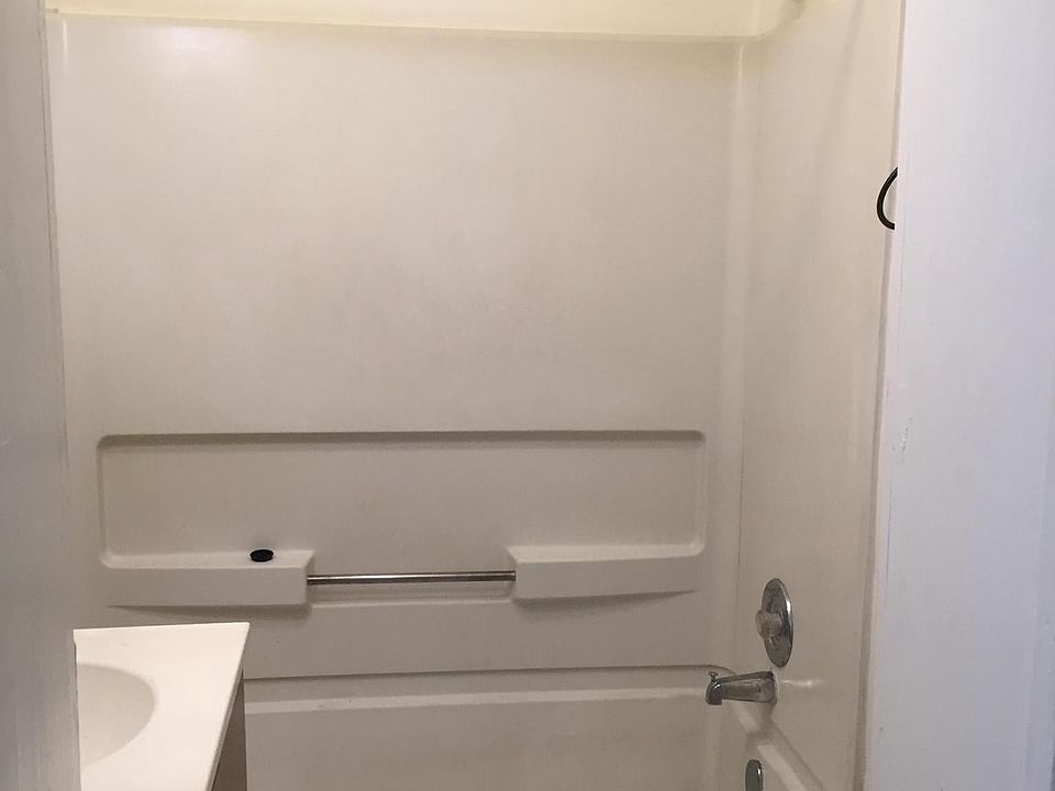 1st image of 407/409 S Potomac St