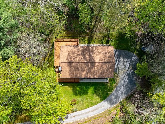 2nd image of 145 Jeter Mountain Rd