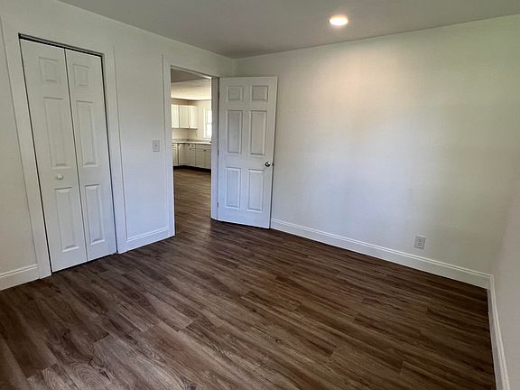 5th image of 1121 Cedar Avenue Ext